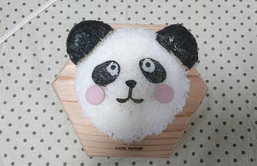 おにぎりでビッグなパンダ