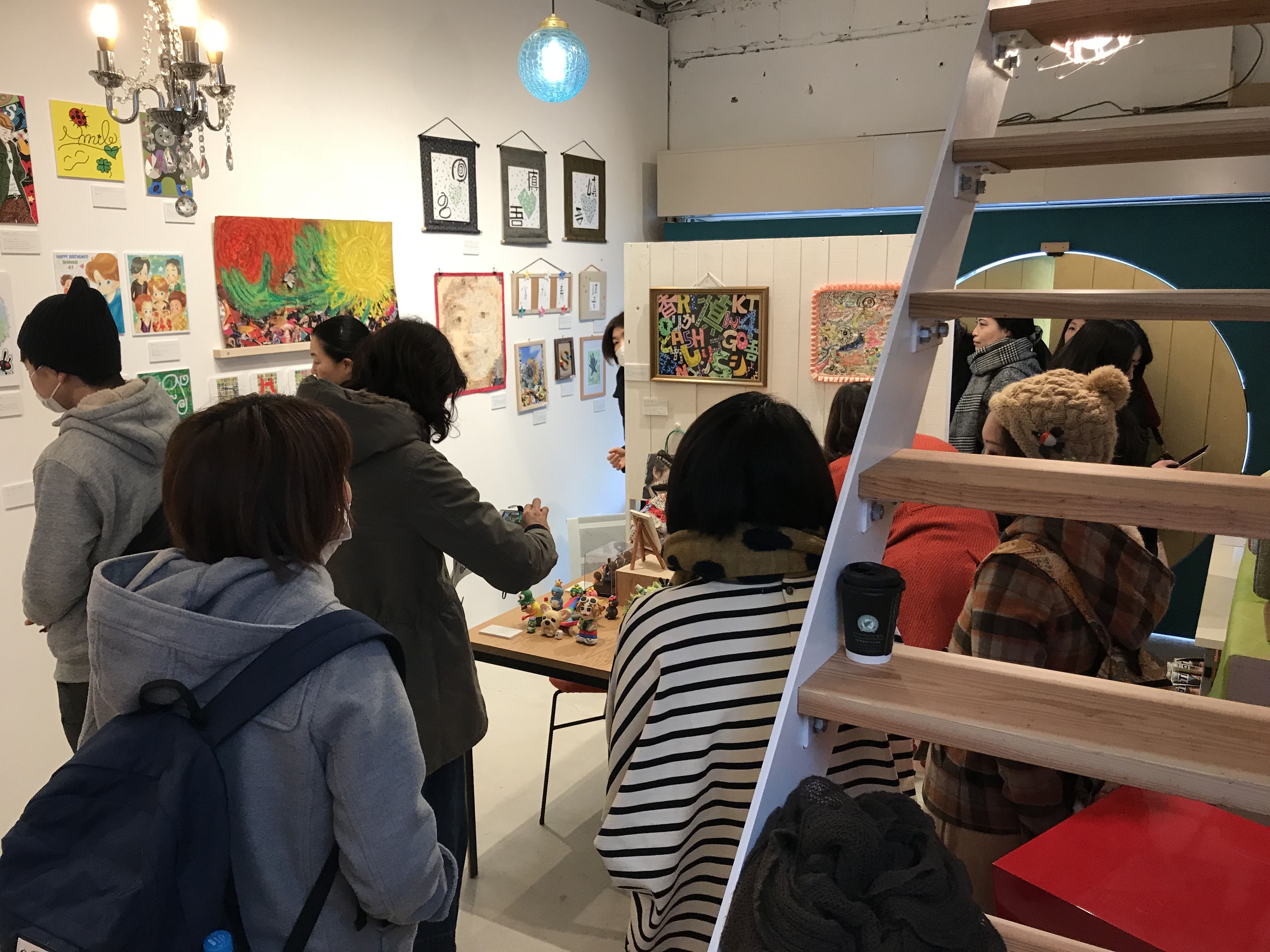 香取慎吾さんやSMAPファンの方が４０５展にたくさんご来場くださいました
