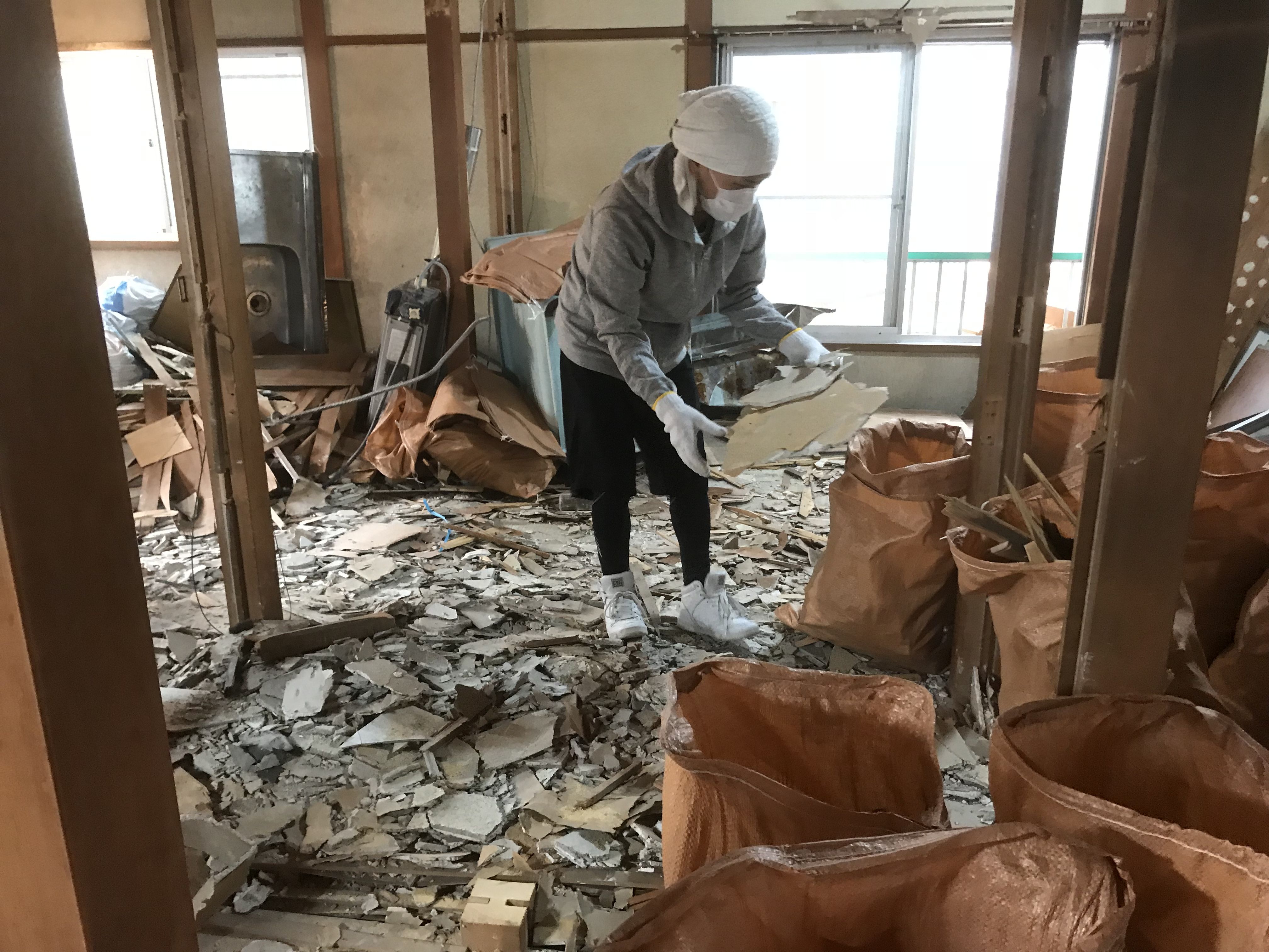下北沢の解体現場より実況中継。新店舗の工事頑張ってますYoのイメージ