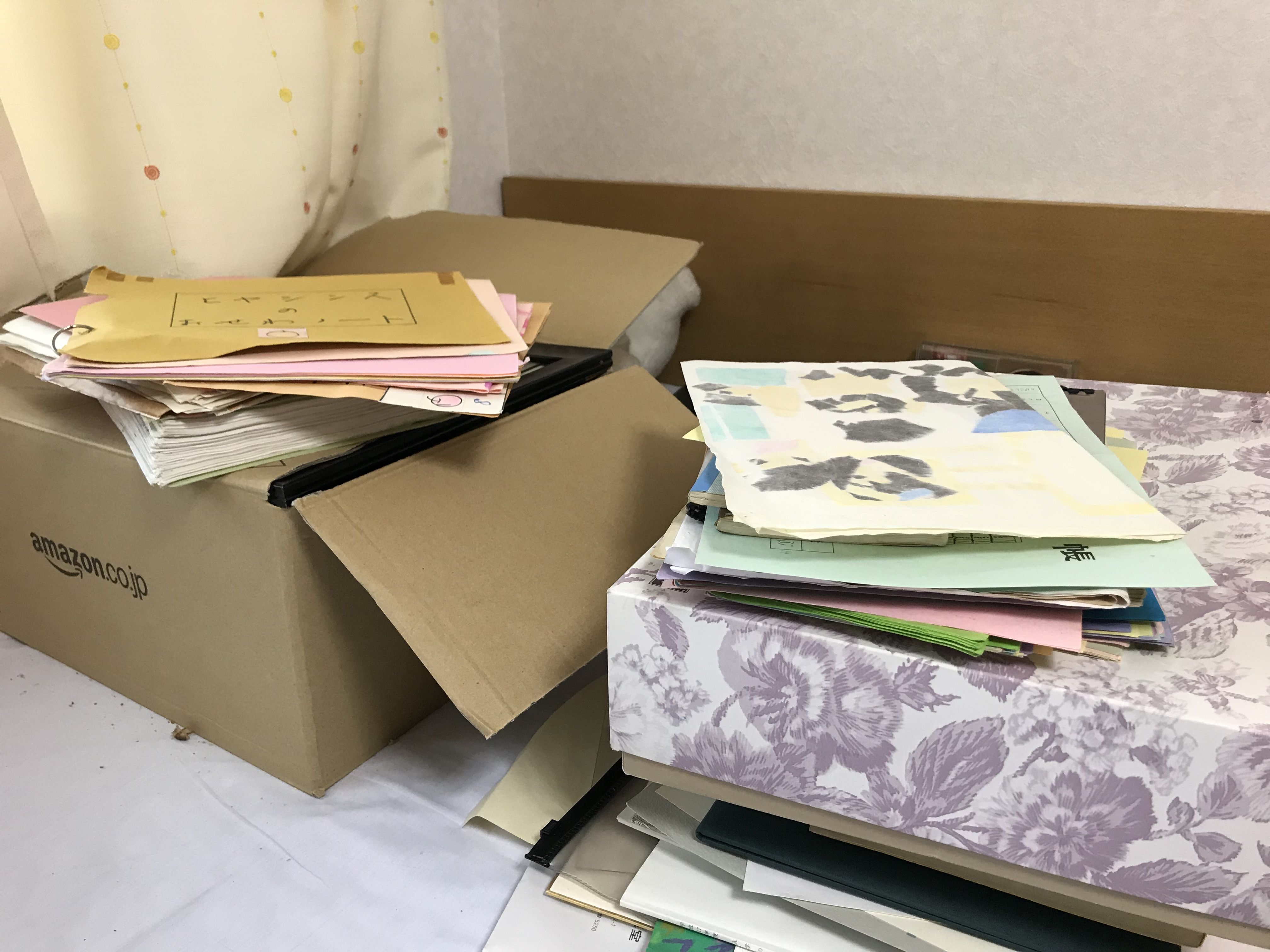実家に残る子どもの頃の作品の山