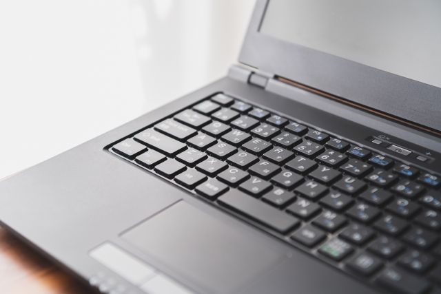 他界したはずの父がインターネットに現れた！？あなたならどうする？
