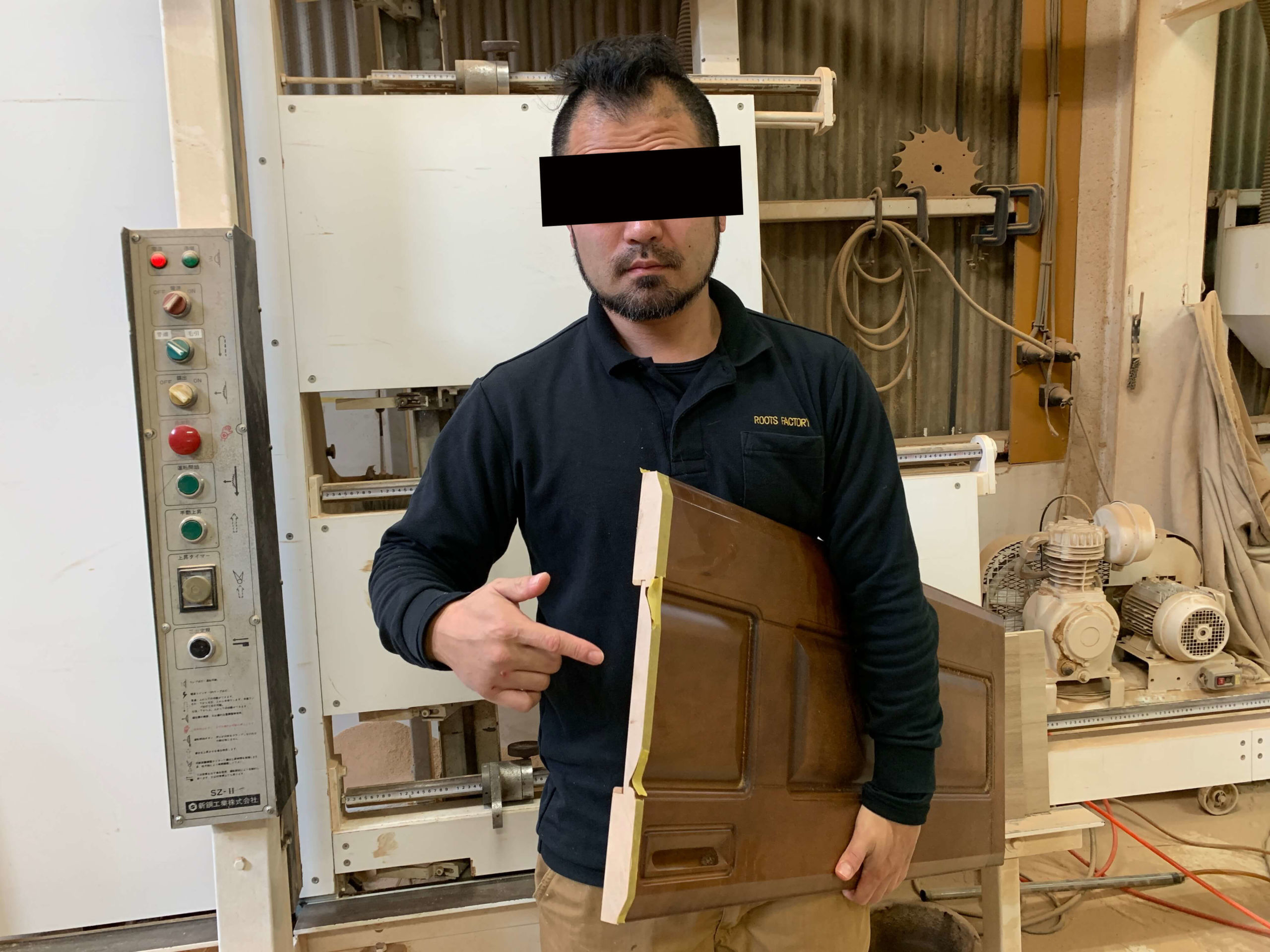 婚礼家具の扉が素敵に大変身！その辺で暇そうにしてた変なおっさんが