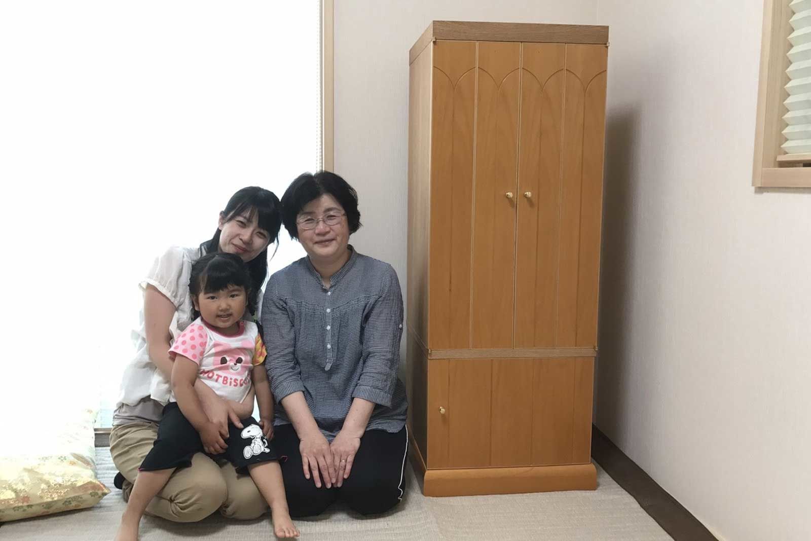 旦那様との思い出がつまった大切な婚礼タンスが素敵なお仏壇に生まれ変わり、涙を流して喜んでくださったお客様