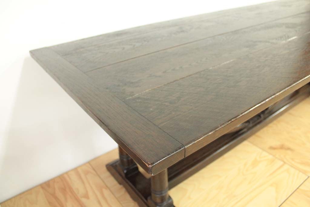 オランダ家具のダイニングテーブルをリサイズ＆塗装を変更(before)