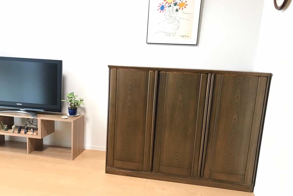 婚礼タンスがそのまま小さくなったような、元の面影と雰囲気の残る仕上がりに