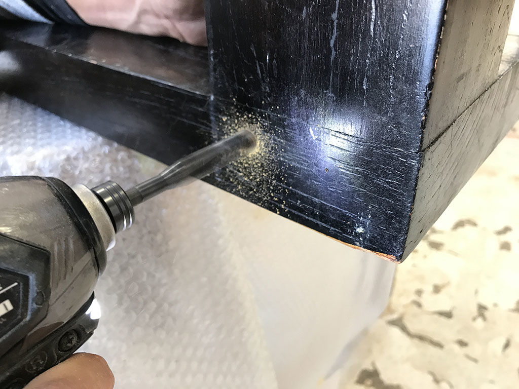 分解不可だったテーブルの脚