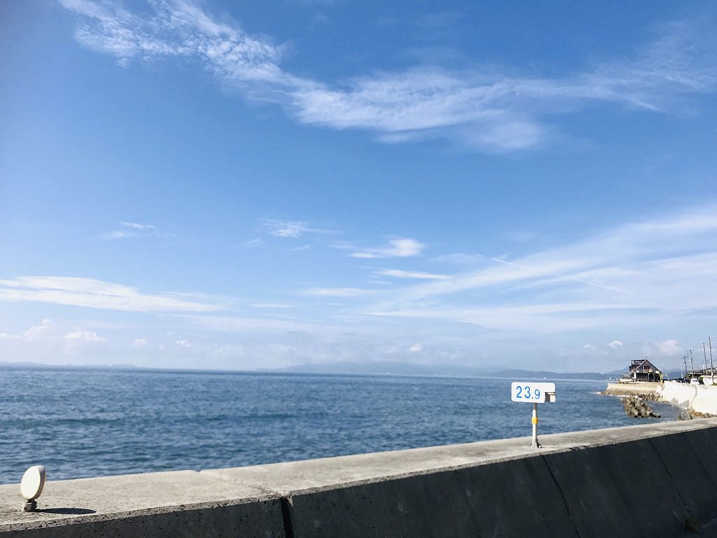 淡路島の気持ちが晴れるような美しい空と海