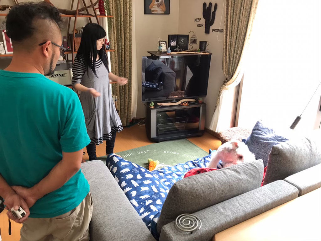 お客様とのダイニングテーブルのリメイクのお打ち合わせ