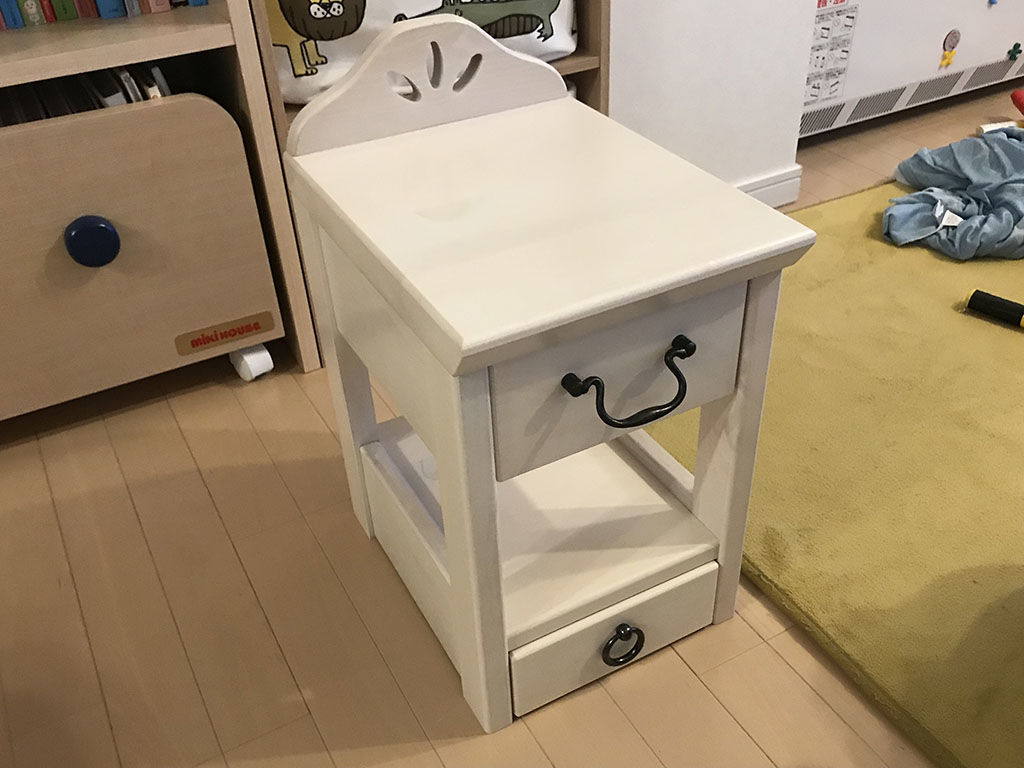 学習机をリメイクしてお客様宅に納品させていただいた小引き出し