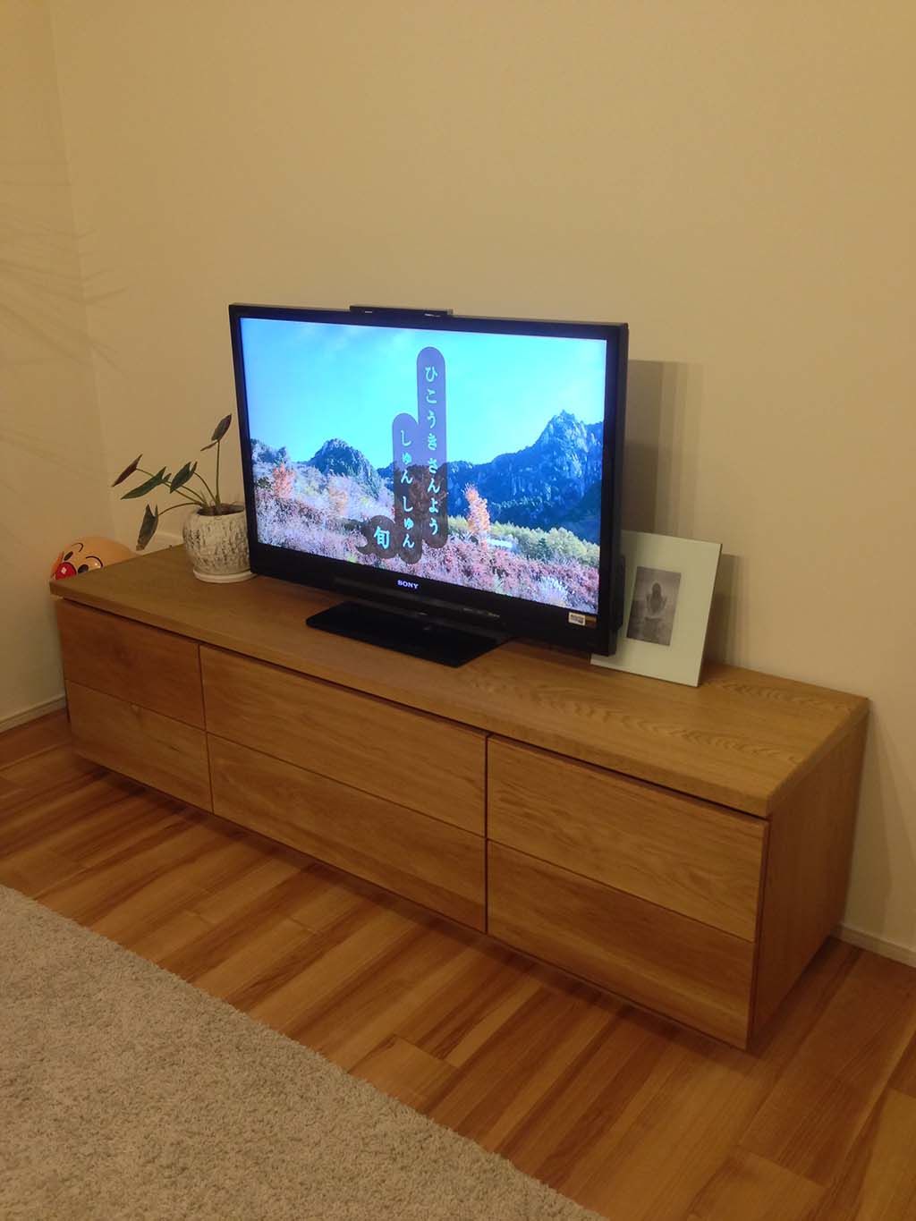 オーク材のナチュラルモダンなテレビボード 家具オーダーメイド事例：M016