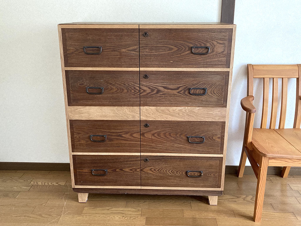 時代箪笥をリメイクしたキャビネットをお客様宅に納品