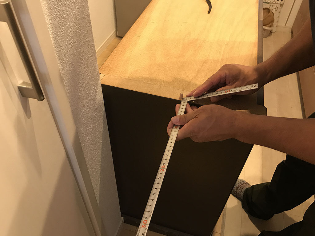 家具をお預かりせずリメイク製作するために現地で細かく採寸