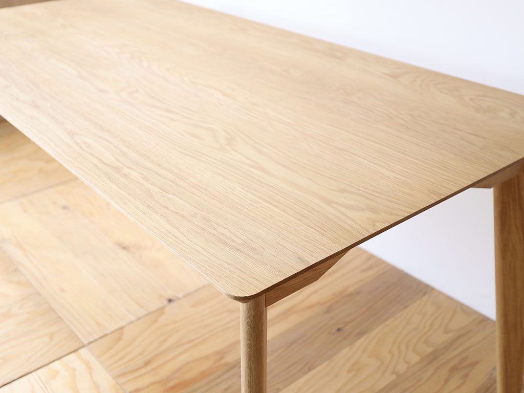 天板サイズを選べる「AZZI-Table」