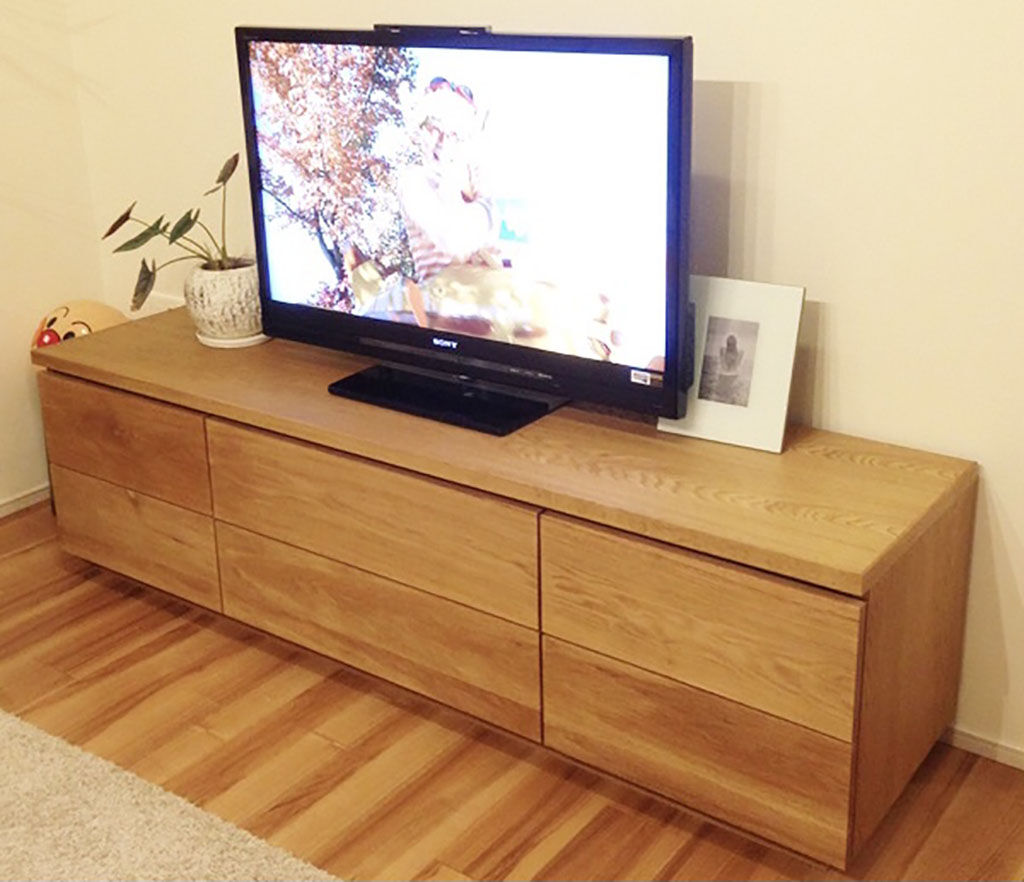 全面木製タイプのテレビボード