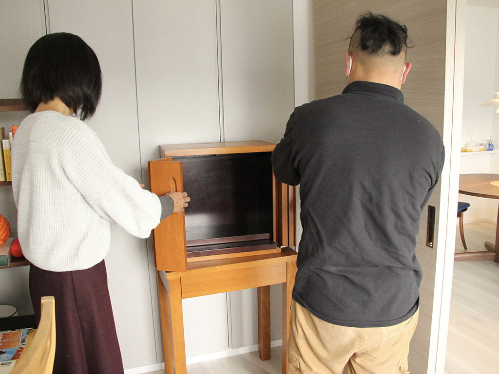 納品時お仏壇の使用に喜んでくださったお客様