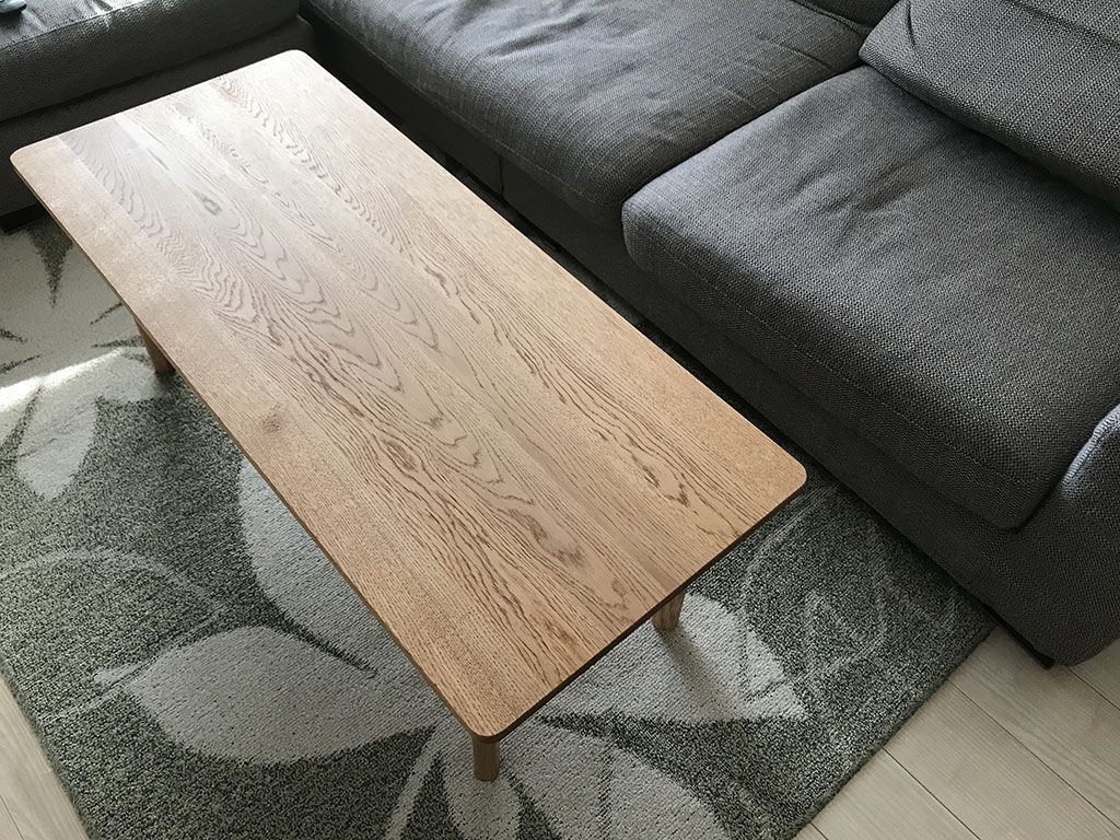 北欧調の優しい色遣いのお部屋にぴったりのリビングテーブル