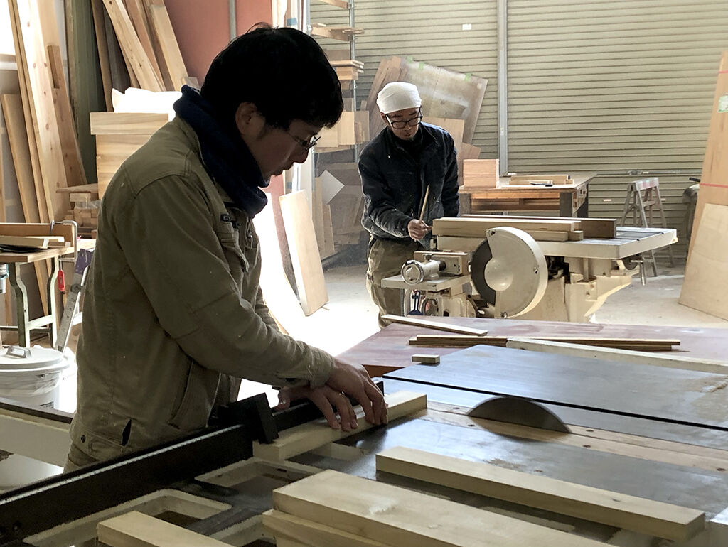 お客様の理想を実現するための手立てを考えて家具製作