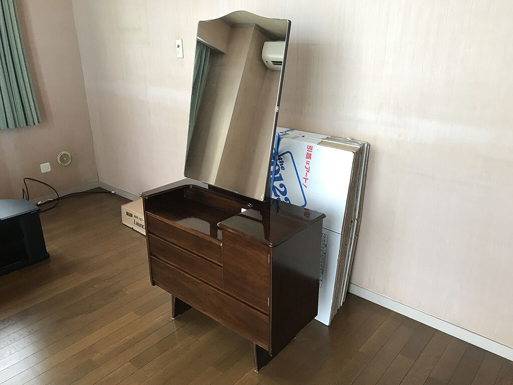 鏡台の鏡を単体で使えるようにリメイクしたいというご相談