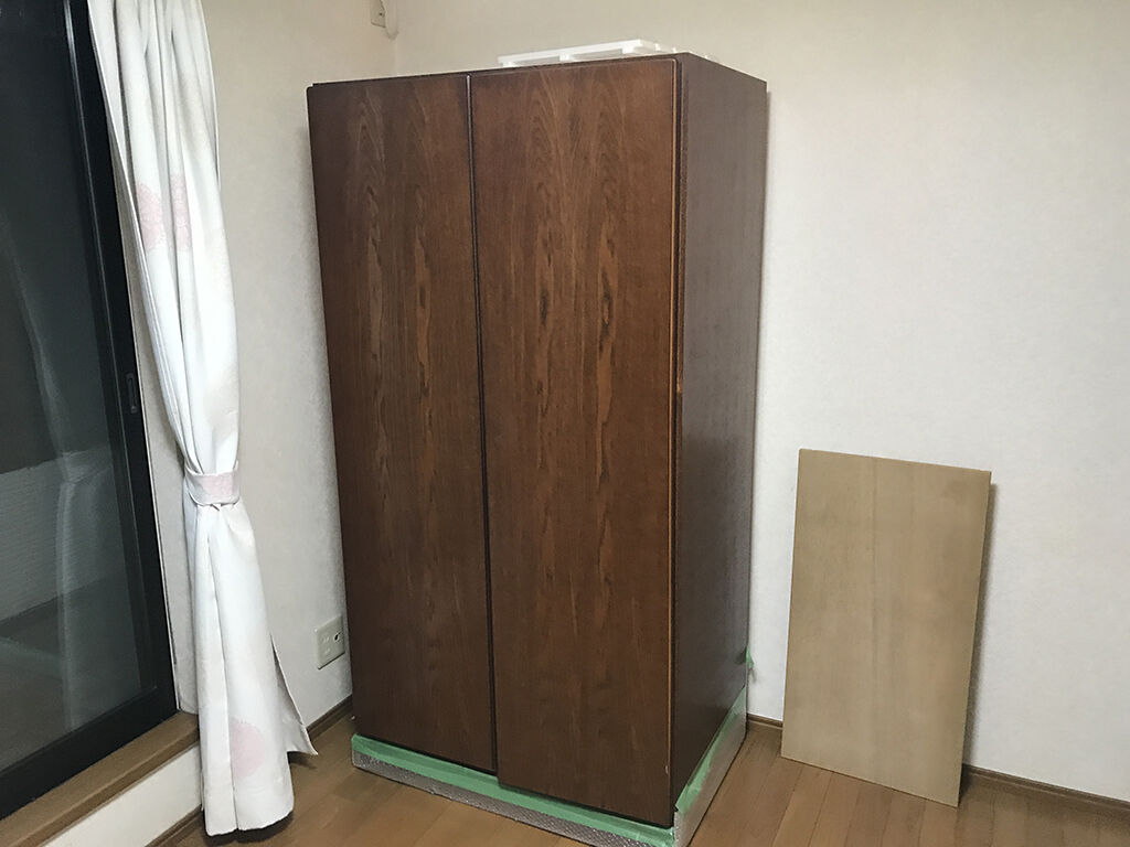 お客様のお家で実際にタンスを拝見しながらリメイクのご相談