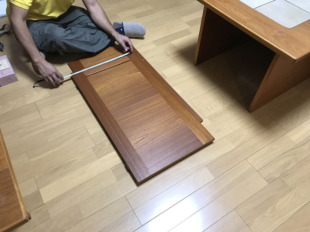リビングボードのリサイズにあたり引き戸の採寸