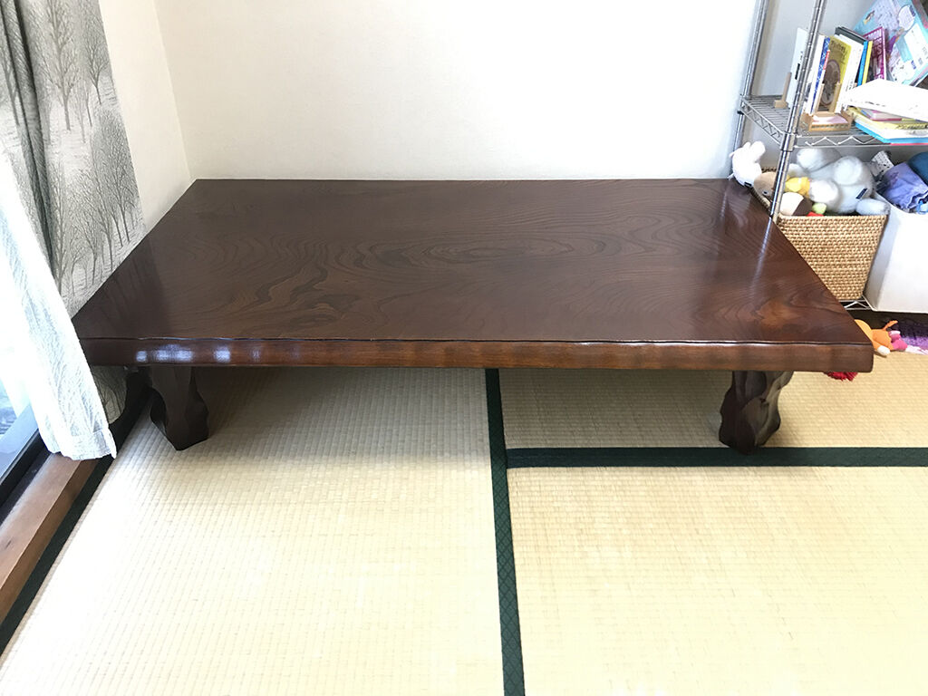 お客様のお家でご相談しながら座卓の奥行きのみをリサイズすることに