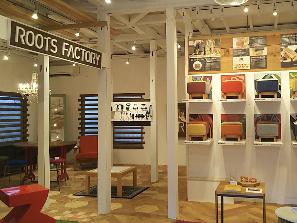 ルーツファクトリー東京店シモキタベース店内