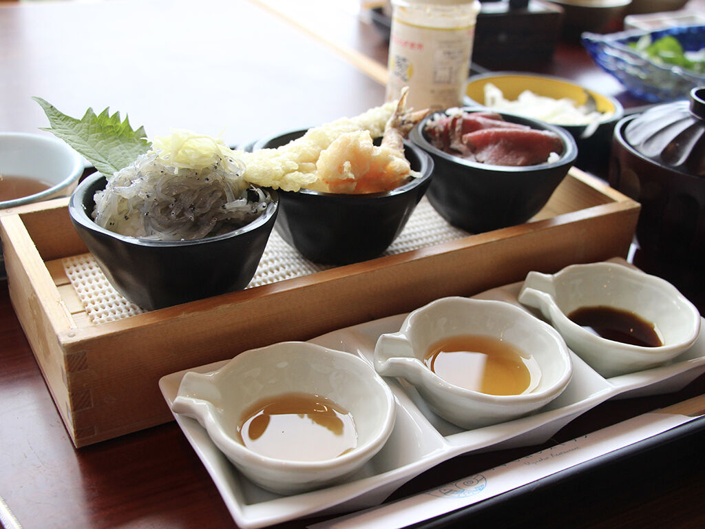 道の駅うずしおの『うずしおレストラン』さんのメニュー「島の小っちゃな玉手箱」