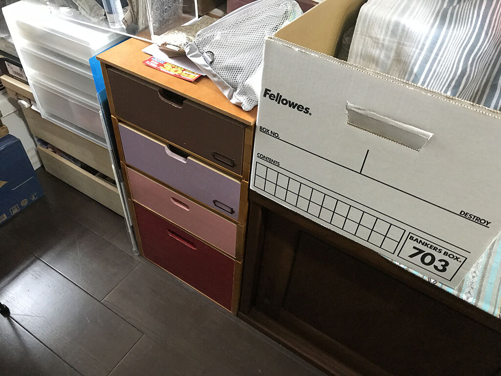 和タンスをリメイクしてこちらの小引き出しの代わりに使えるように