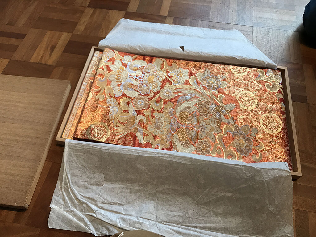 モンペスツールの張り時にとご指定いただいたお着物の帯