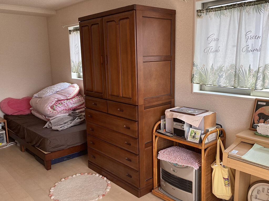 お客様の寝室で使われてた婚礼家具の和タンス