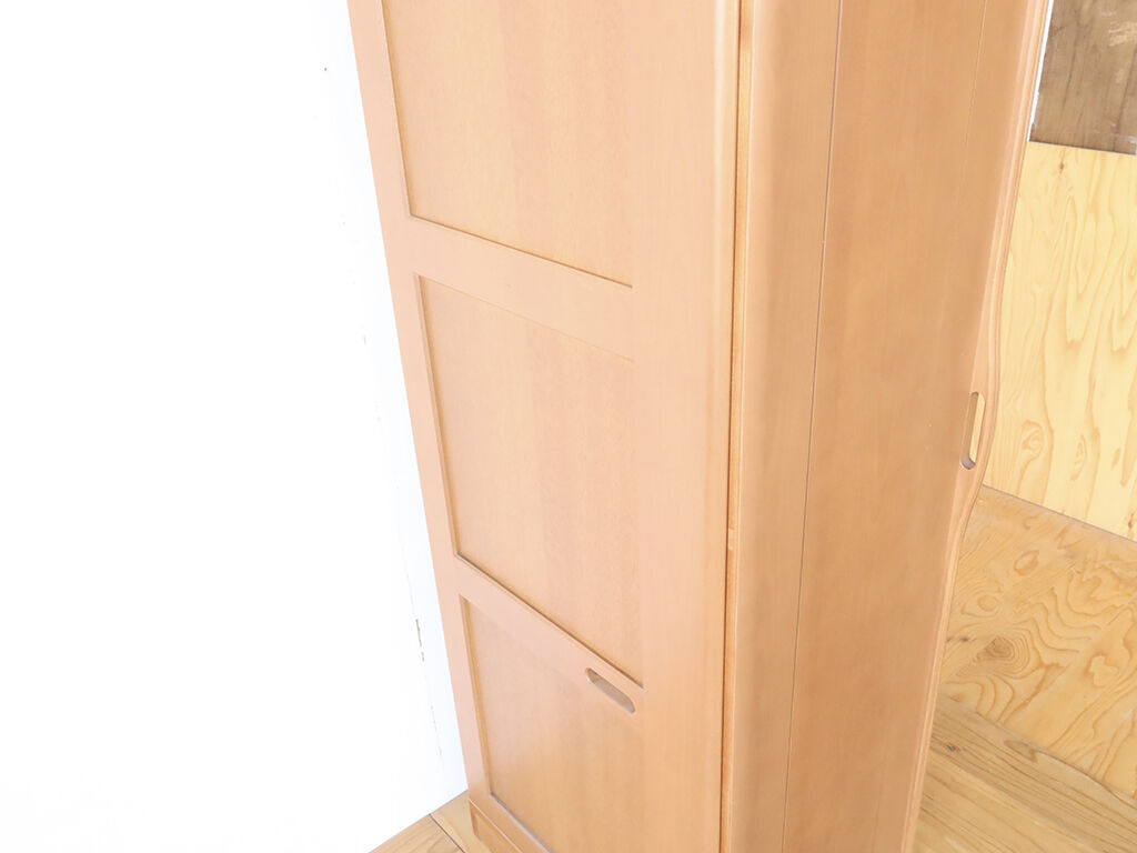 左右の側板ともに既存のタンスのものを活かしたリメイク