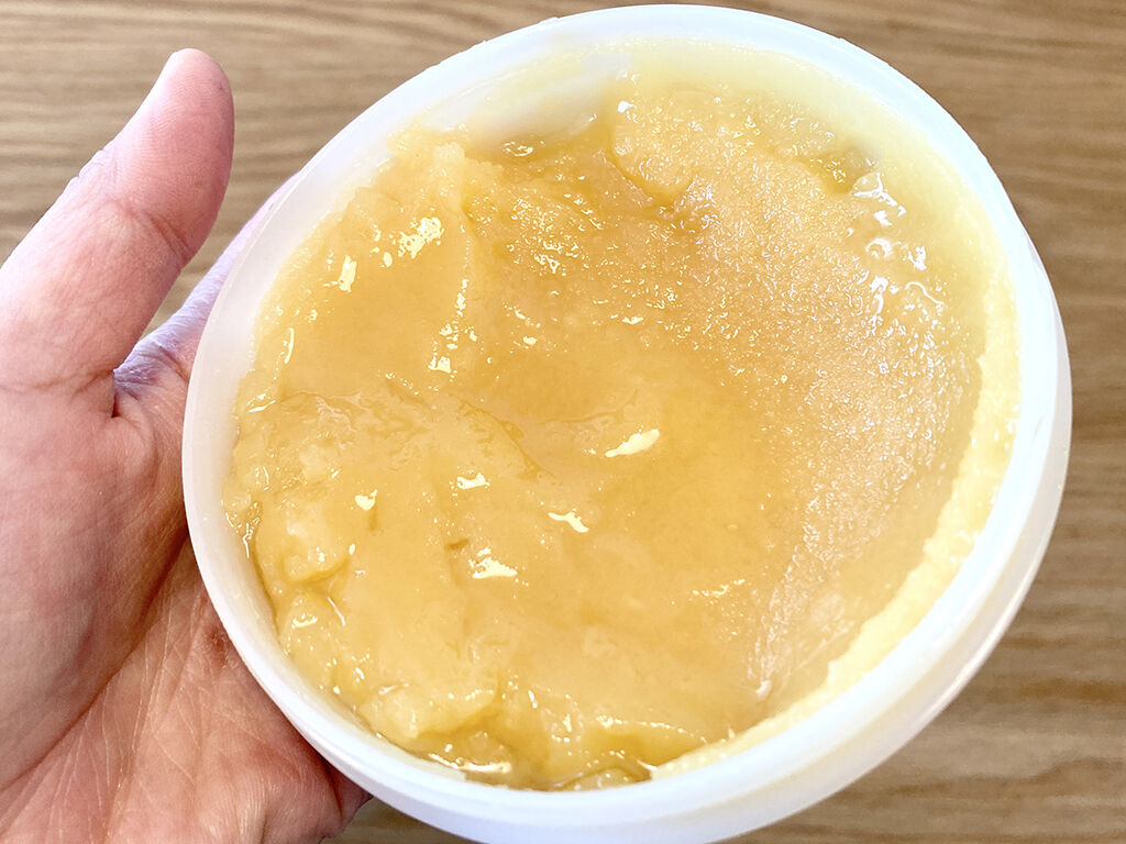 ダイニングテーブルのメンテナンスに使用したクリヤーの木部用ワックス