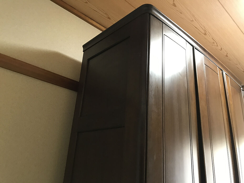 お客様と家具を見ながらリメイク方法のご相談
