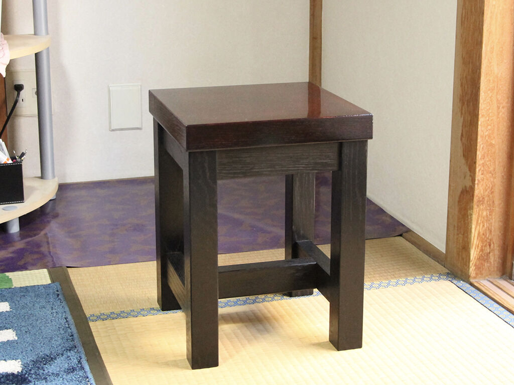 お客様宅に納品した座卓からリメイクした1人掛けスツール