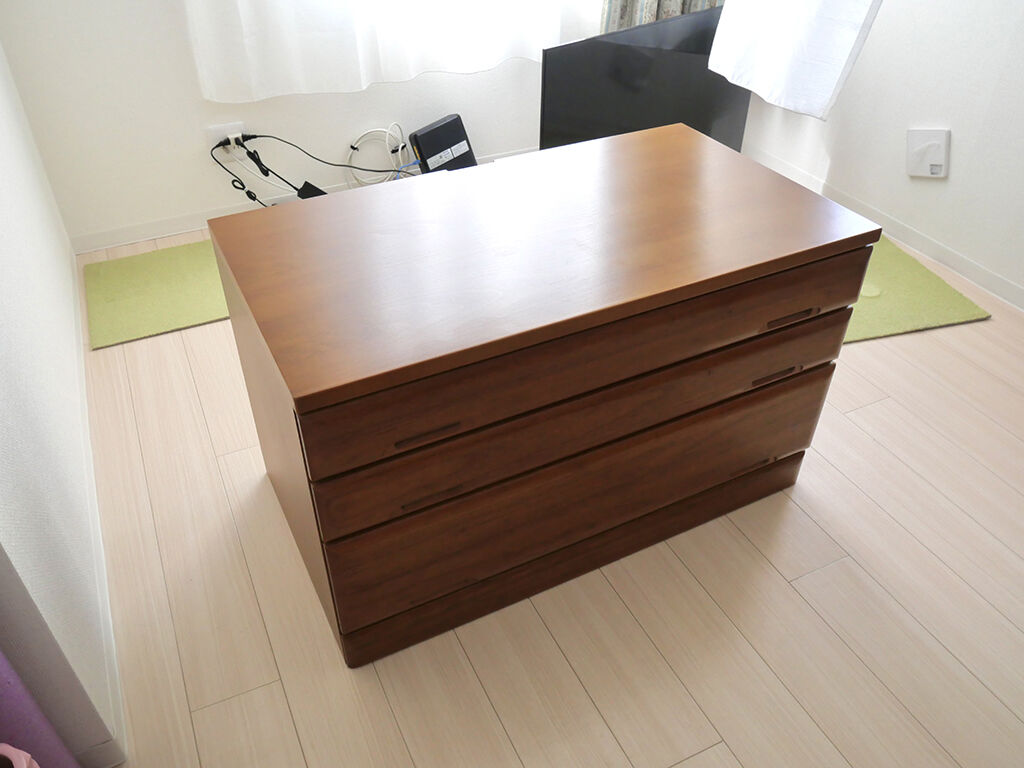お客様宅に納品させていただいたテレビ台