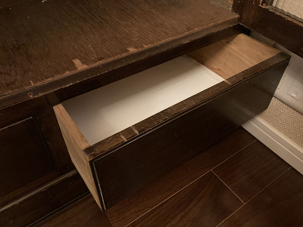 開け閉めがしづらくなっていた引き出し