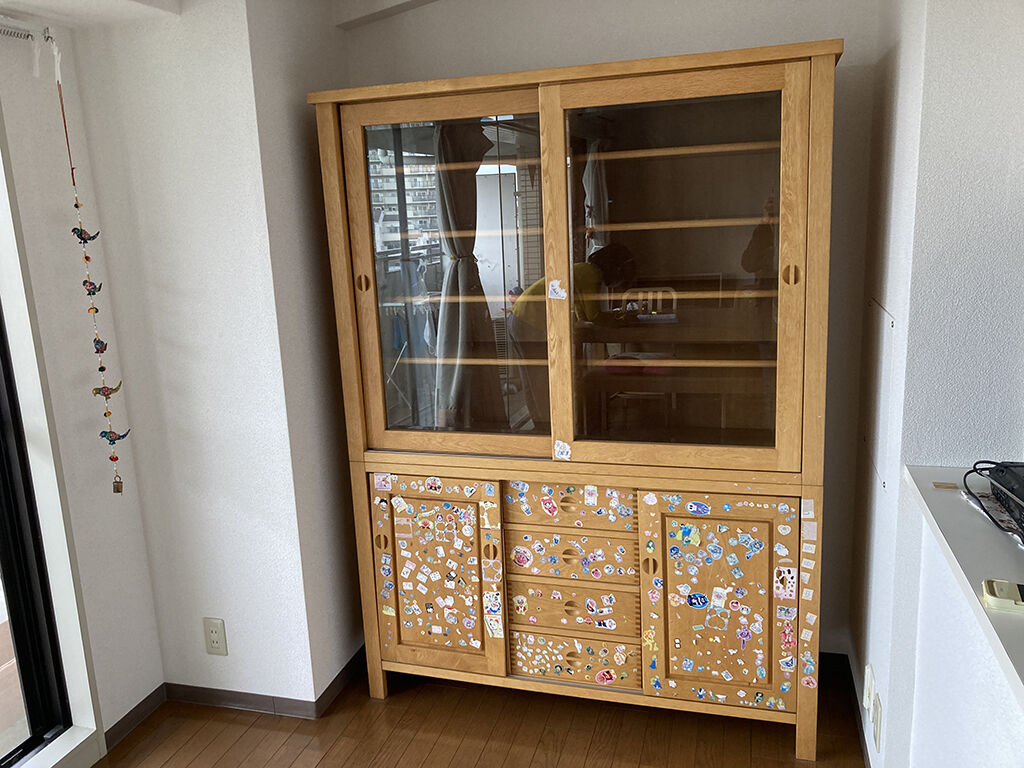 お引っ越し前のお部屋での食器棚