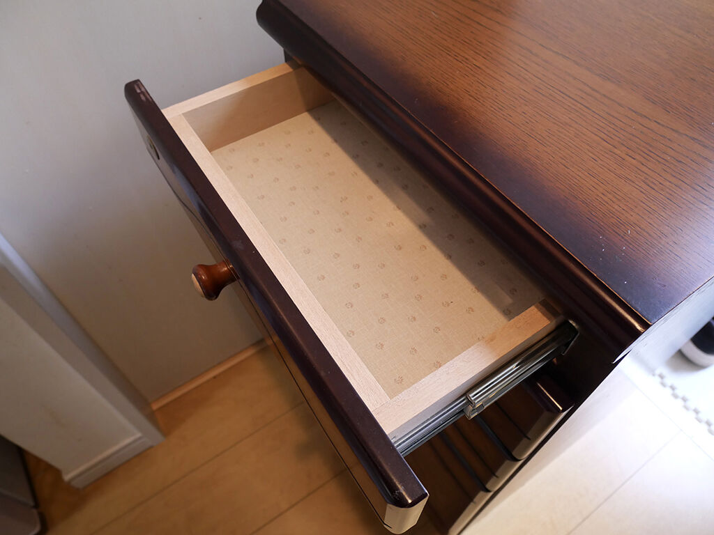 元の底板を活かした引き出し