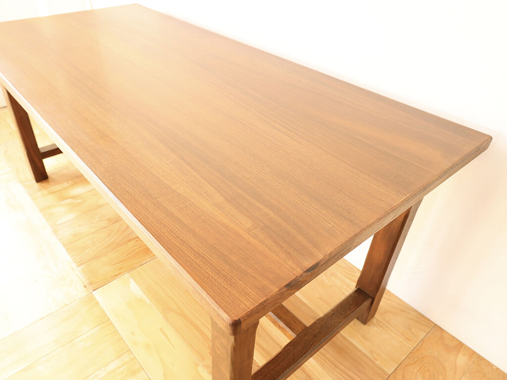 天板をカットした残材を活かして仏様を飾れる小さなテーブルを作りたいとのご相談