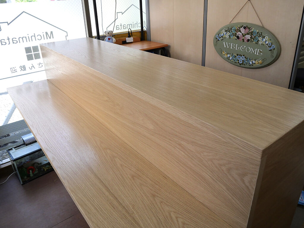「希望通りの出来栄えに感謝」と言っていただけた収納付きカウンターテーブル