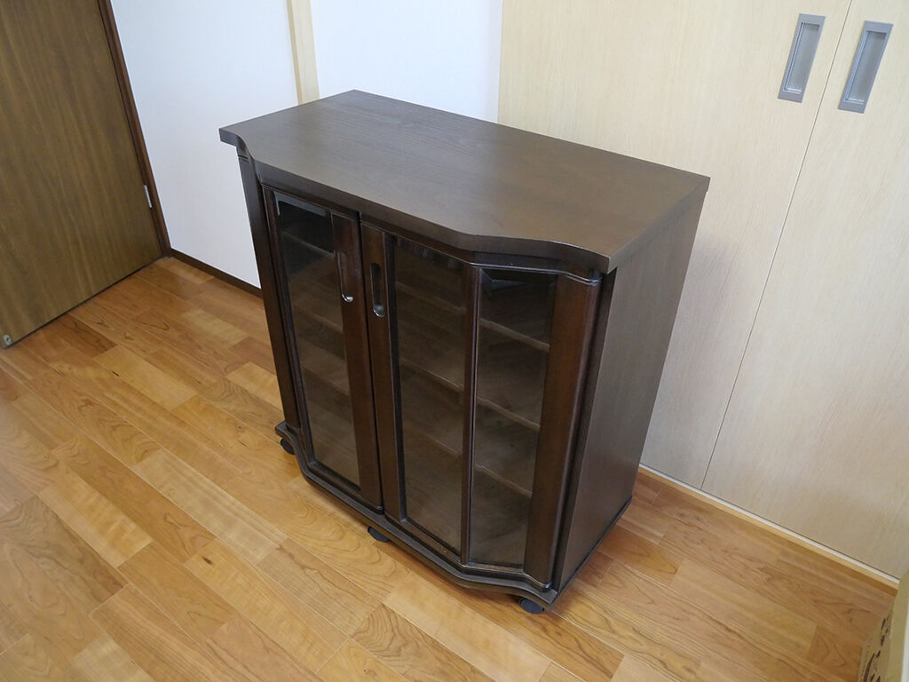 お客様宅の2階のお部屋に設置したリメイク後の本棚