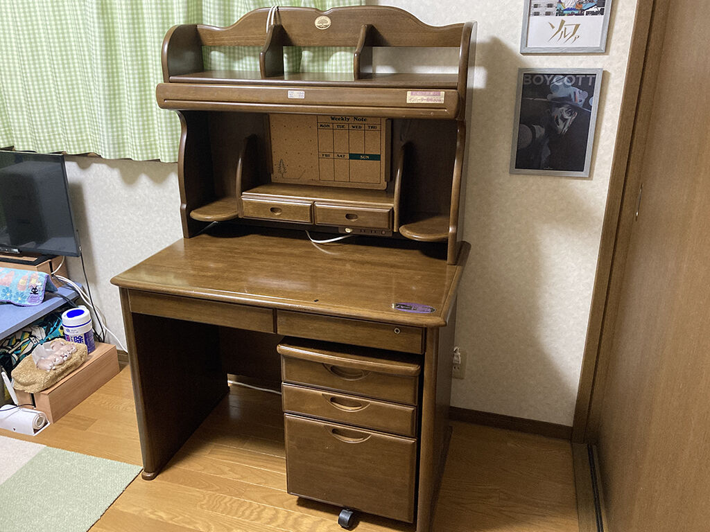 お客様のお家に学習机のお引き取りへ
