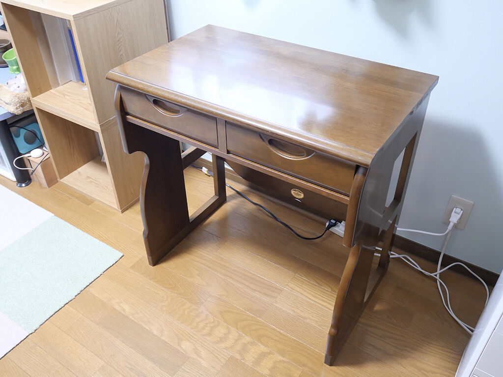 お客様宅に納品したリメイクデスク