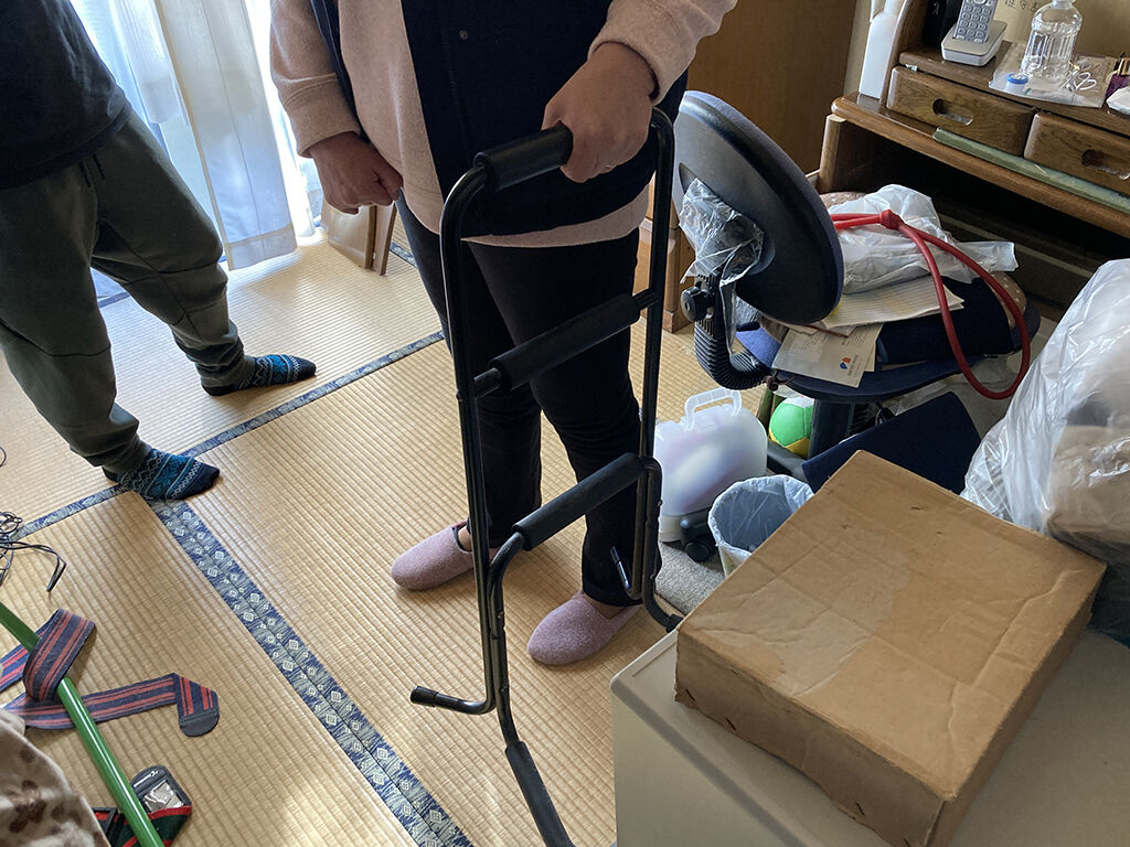 脳出血の影響で右半身に麻痺があるというお客様