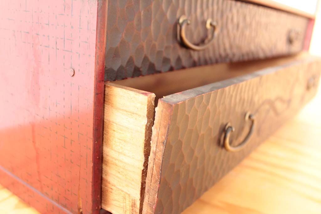 本体の割れや前板の剥がれた引き出し