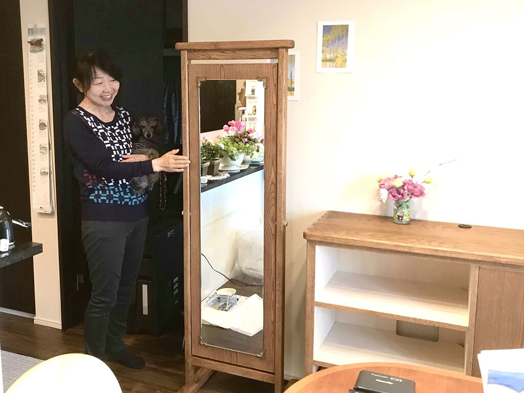 婚礼タンスの鏡を活かしてリメイクしたスタンドミラー
