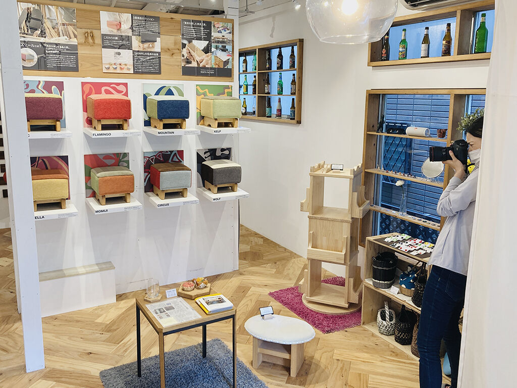 ルーツファクトリーの家具に興味を持ってくださったODAKYU VOICE homeの制作担当の方