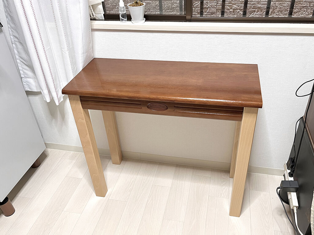 お客様宅に納品したリメイク後のデスク