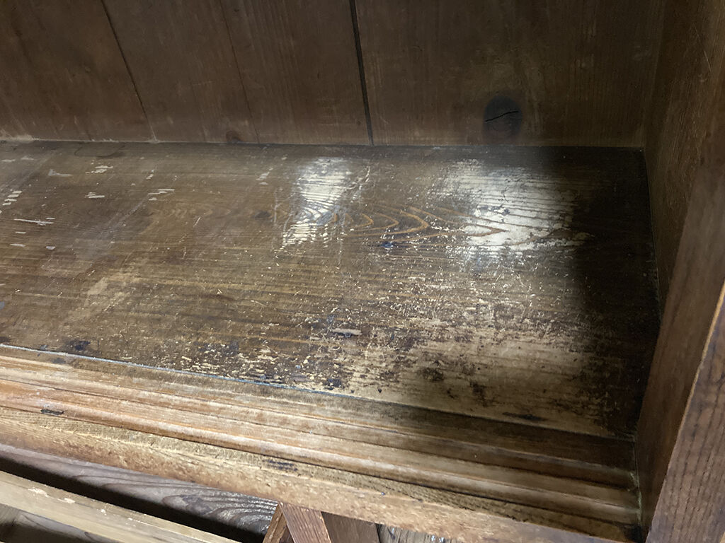 色褪せや黒ずみのあった茶箪笥