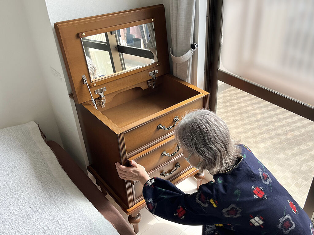 お客様に仕上がりを喜んでいただけたナイトテーブル